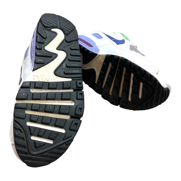 Sz 2.5Y Nike Air Max Sneakers - Picture 5 of 5